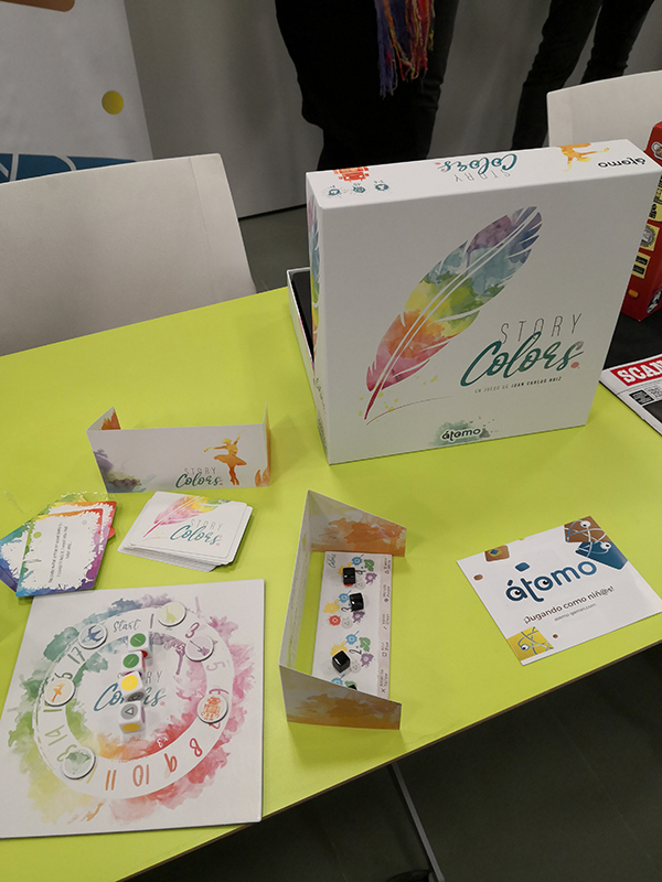 dacilmp's tweet photo. La de cositas chulas que nos trajo @atomoeditorial a #Interocio2022 😍😍😍 #juegosdemesa #StoryColors #buscapistas #cakes Y nos contaron un proyecto futuro muy interesante basado en #PrincesasDragón @FeriaInterOcio
https://t.co/EcFTLn0nCf https://t.co/IgY13yKBEP