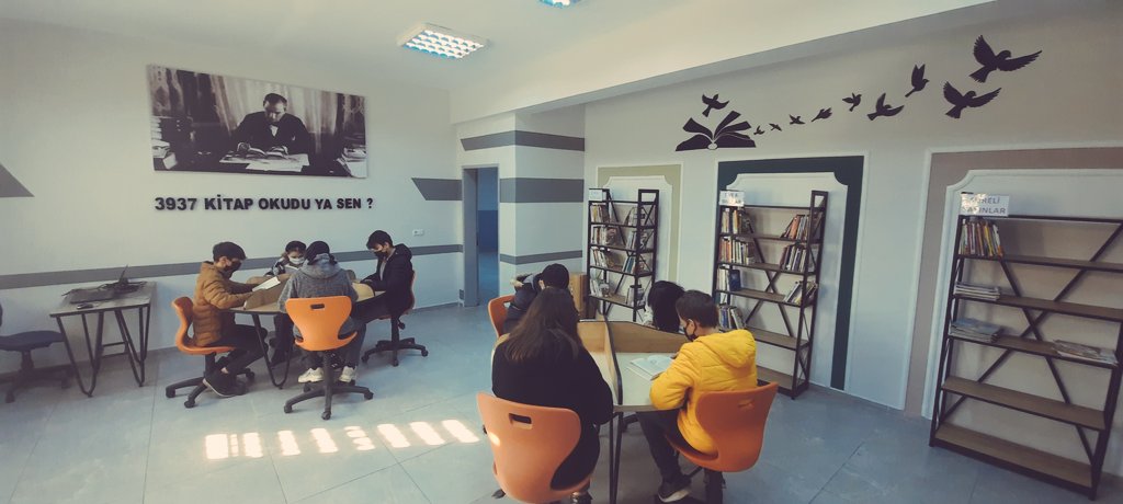 Desteklerinizle kütüphanemizdeki kitap sayisi 800'ü aştı.Ögrencilerimizin ufkunu açacak çok değerli destekleriniz için teşekkürler <a href="/bkvorgtr/">Borusan Kocabıyık Vakfı</a> <a href="/zuleyhaaldogan/">Züleyha Aldoğan</a> <a href="/cevatcevik67/">Cevat Çevik</a> <a href="/turansezgin67/">Sezgin Turan</a>