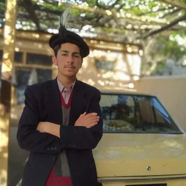 hamzachilasi2's tweet photo. تو بھی سخن شناس تھا درد آشنا نہ تھا
تو نے بھی شعر سن کر فقط واہ ہی کیا ❤
#culturecap
#GilgitBaltistan
#NewProfilePic https://t.co/iwbkxxDnJT