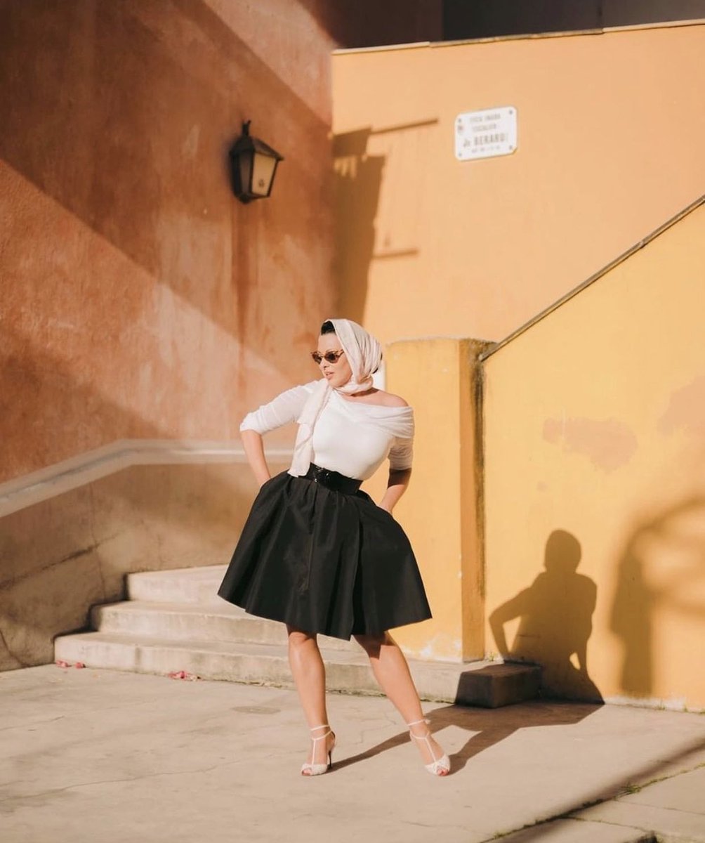 Macintyrexoxo's tweet photo. Coucou and GM! The sun is finally shining in the South of France and I’m starting my morning in the garden letting the sunshine wash over me! Hope you have a beautiful sunny day too, wherever you are xoxo #immodestyblaize #NFTphotographers #NFTCommunity https://t.co/ojzXDoAaIA