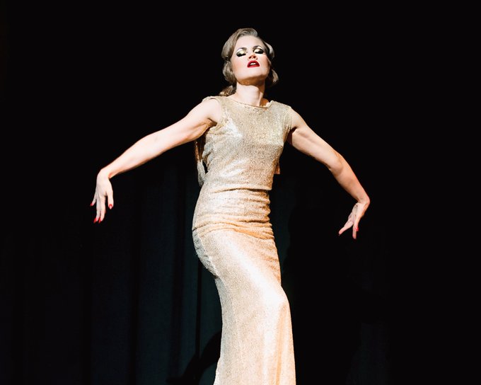 Haluatko saada ilmaa burleskisiipiesi alle?✨Tanssillinen burleski -workshop: burleskiasennetta, tanssillista<a href="/tag/burleski"class="tags"><span>#burleski</span></a><a href="/tag/burleskiasuomessa"class="tags"><span>#burleskiasuomessa</span></a>