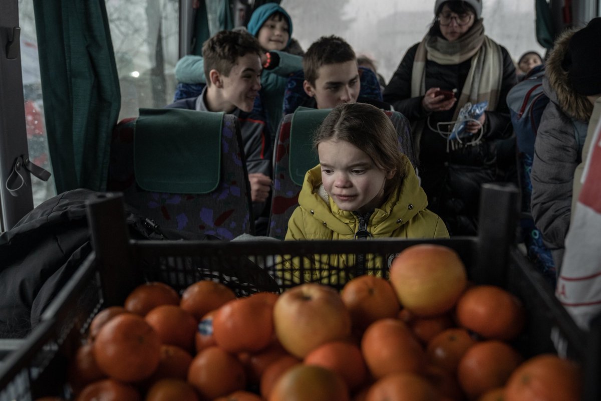 icmoldovan's tweet photo. Ukrainian refugee children waiting on a bus to take them further after crossing the border into Romania.
Siret, March 2022 
#Ukraine #peaceforukraine #refugees https://t.co/ELrsW2n5f7