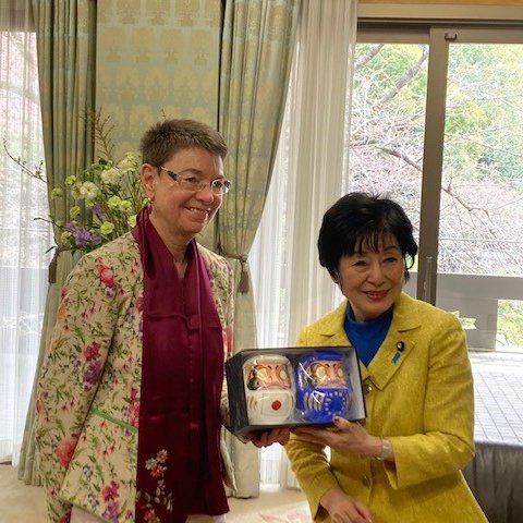 EUAmbJPN's tweet photo. Farewell call on House of Councillors President Santo, where we discussed the EU-Japan strategic partnership &amp; global issues including unprovoked and unjustified Russian aggression against Ukraine. 🇪🇺🇯🇵 ties have never been stronger! With gratitude for the wonderful sake memento! https://t.co/dX4FL9mUdv
