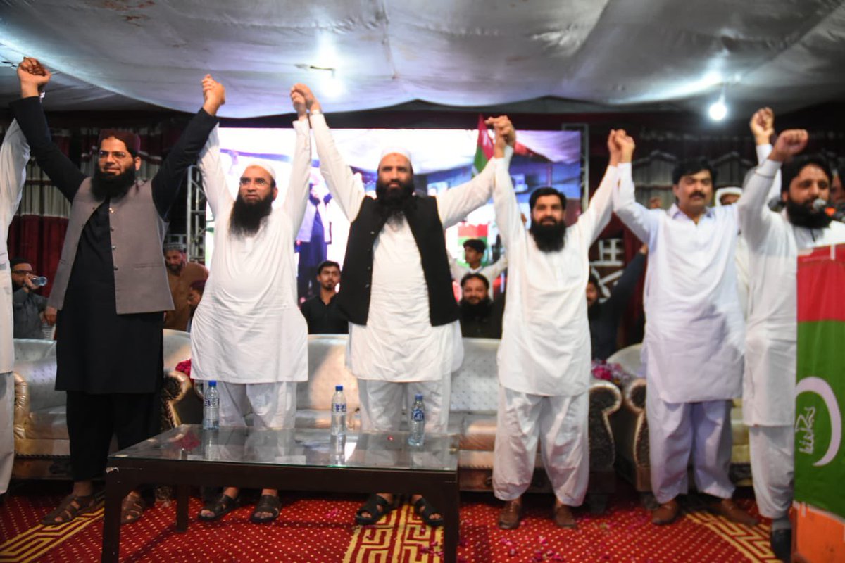 Matifaligujjar's tweet photo. اللہ اکبر تحریک صوبہ سندھ ضلع بدین کے زیراہتمام  عظیم الشان ورکرز کنونشن بدین سے تحریک کے مرکزی صدر جناب سیف اللہ خالد صاحب، فیصل ندیم صاحب ، امجد الاسلام صاحب اور حافظ محمد انور صاحب و دیگر خطاب فرمارہے ہیں
... 
#ورکرزکنونشن_بدین_اللہ_اکبروالے https://t.co/XlRkzWlJKK