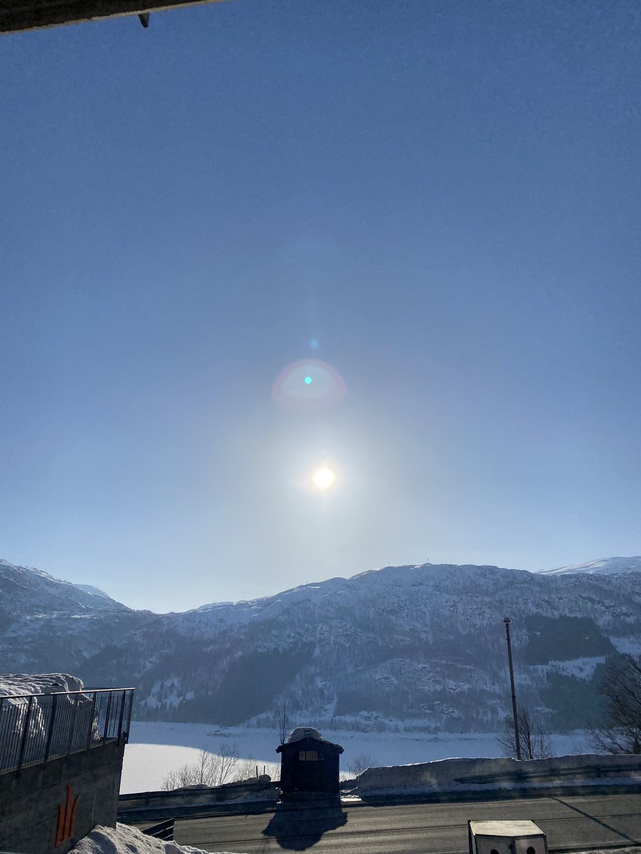 #lærerhverdag det er ny dag i fjellet - det er bare å mobilisere for å komme seg gjennom en ny strålende dag i <a href="/Roldalskisenter/">Røldal Skisenter</a> stedet hvor der er mest fint vær i Norge og mest snø?
