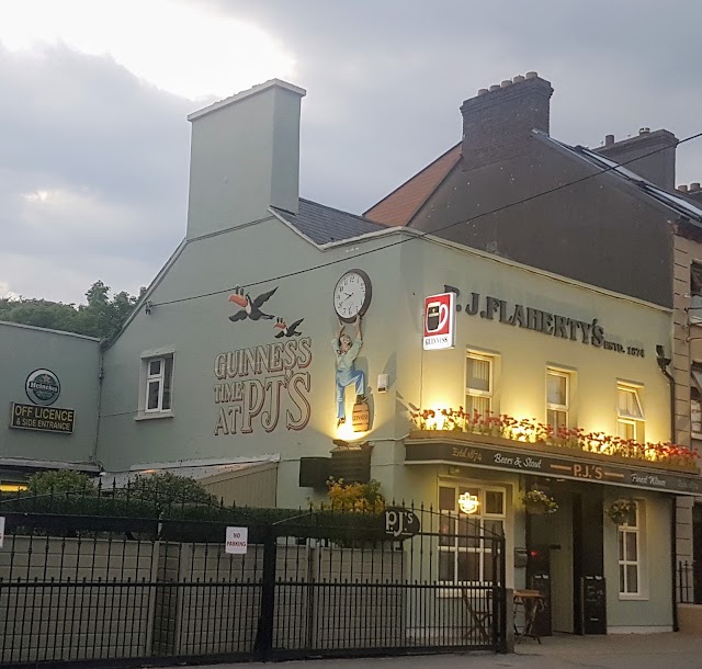 randompubbot's tweet image. P.J. Flaherty's; 82 Lower, Salthill, Co. Galway, Ireland google.com/maps/place/?q=…