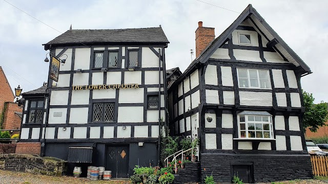 randompubbot's tweet image. Lower Chequer; Crown Bank, Cheshire, Sandbach CW11 1DB, UK google.com/maps/place/?q=…