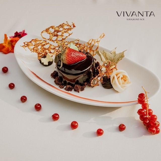 The sweet symphony of chocolate and strawberry, on your plate for a heavenly indulgence!

To know more, please call: +91 129-419 0000

#VivantaSurajkund #Vivanta #Faridabad #Staycation #besafe