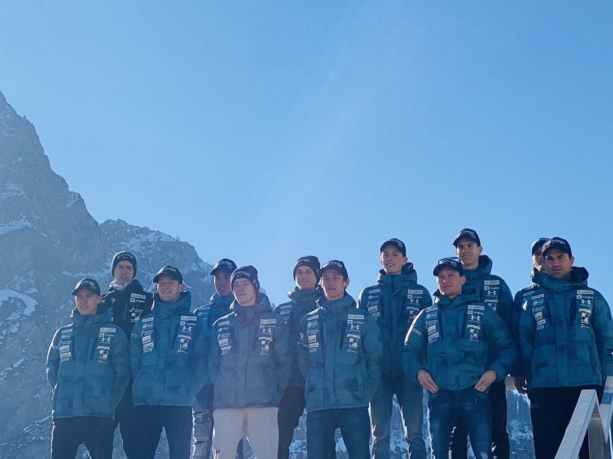 Slovenska zračna flota za planiški finale. <a href="/TVSLOsport/">Športni program TV Slovenija</a>