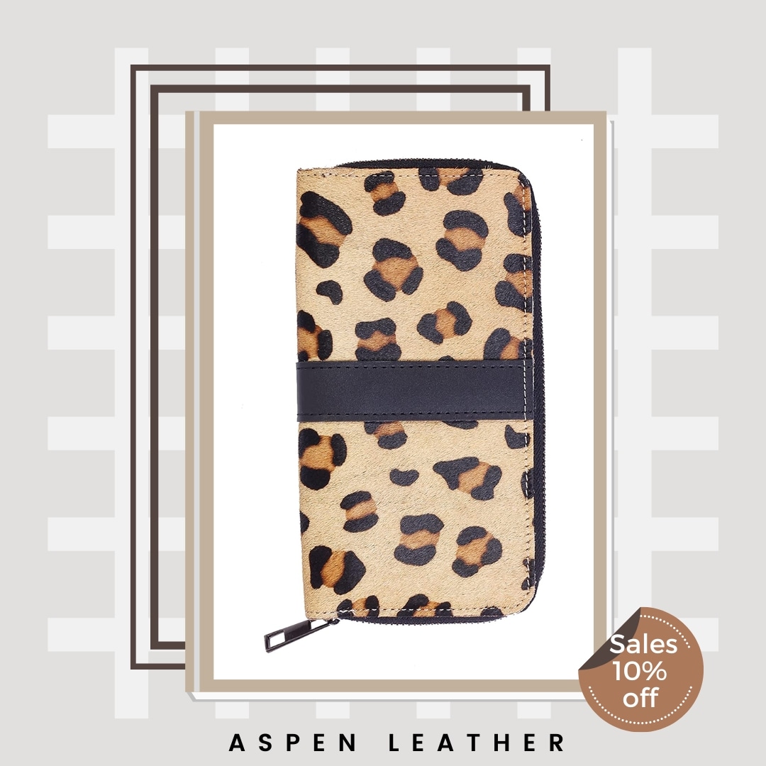 aspen_leather's tweet photo. Aspen Leather
.
Just got a Wristlet Bag that will perfectly match your fashion sense.

Premium Quality
.
Wristlet Bag
#aspen #aspenleather #leather #WristletBag #TravelBag #TravelAccessory #WomenFashion #LatestWomenfashion #Travellight #ComfortableBag #LeatherBag #GenuineLeather https://t.co/pq0lwQRv1F