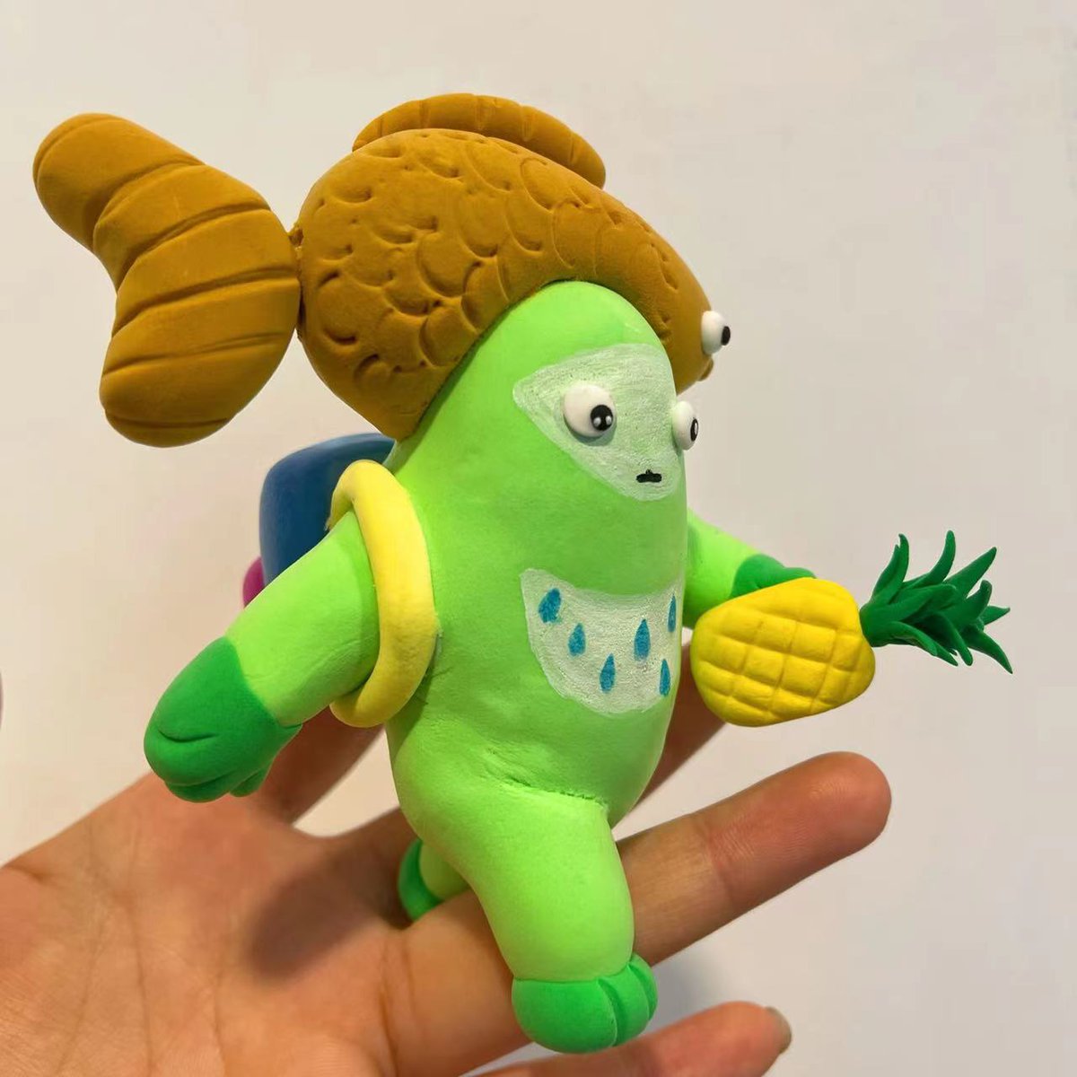 CCCCCCHIOE's tweet photo. @colormonsterNFT I love the design of this project! , so I made a color monsters of my own out of clay! He's a color monster who loves pineapples!๐ฅฐ๐ฅฐ๐ฅฐ#MyColorMonster https://t.co/IPqhxfpb4H