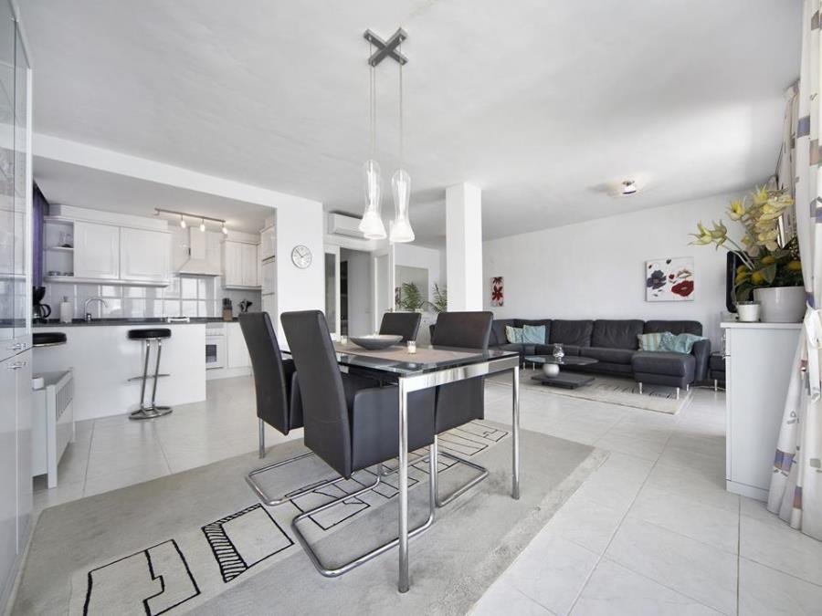 expertvillas's tweet photo. Beautiful penthouse is opposite the prestigious marina of Calpe https://t.co/tlE1mibvSw

#apartment #penthouse #realestate #investment  #seaside #interiordesign #homedesign #dreamhome #dreamhouse #calpe #costablanca #altea #moraira #javea #denia #alicante #spain #famousplace https://t.co/O5rspHk0bz