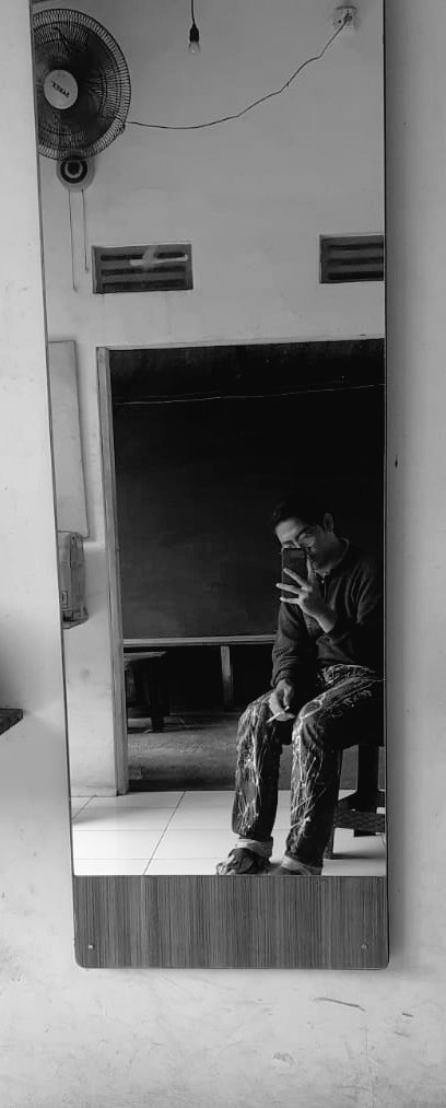 Megayuliantinaa's tweet photo. gatau ini anak gemes banget, dimana2 selalu sempet kabarin aduh🖤 https://t.co/GhVaCzHkiP