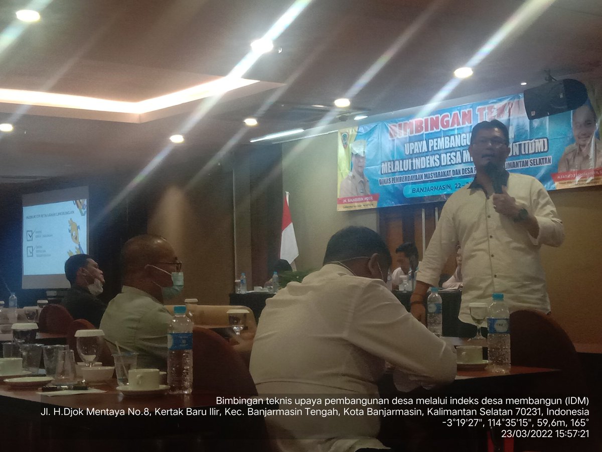 Bimbingan teknis upaya pembangunan Desa melalui Indeks Desa Membangun (IDM).
Materi: Review Data Pada Dimensi Lingkungan.
Narasumber: Bapak Mugiharto Wakhmadi
Tempat: NASA Hotel Banjarmasin.
#indeksdesamembangun
#idm
<a href="/Pusat_PPMD/">Pusat PPMD</a> 
@PmdPuspen
<a href="/tpp_provKalsel/">tpp.provinsi_kalsel</a>
