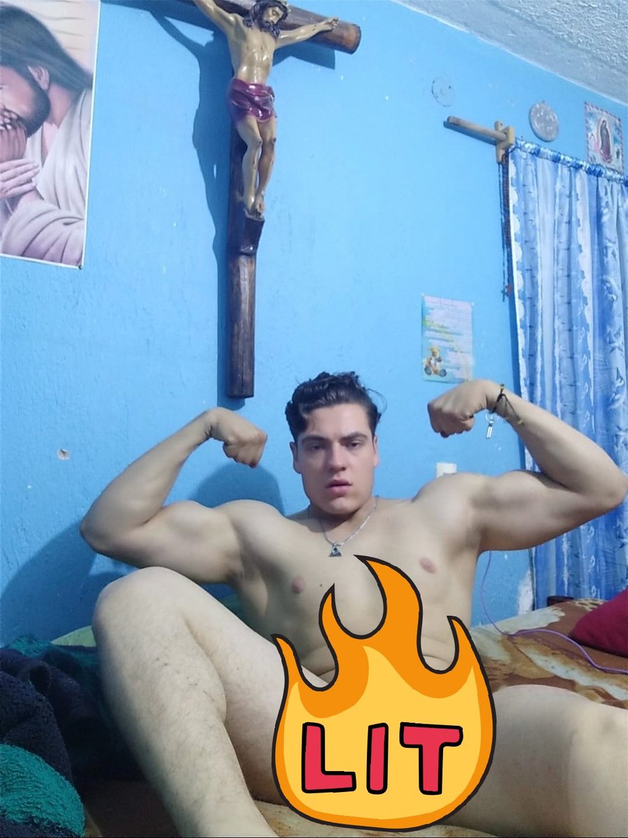 pacify_it's tweet photo. Solo para dar una prueba de uno de los heteros que se han engañado y del que tengo mucho material, tiene una vergota 🤤 pregunta por este y por otros #heterosengañados 😉 también se hacen peticiones https://t.co/fNkoEBHsUQ