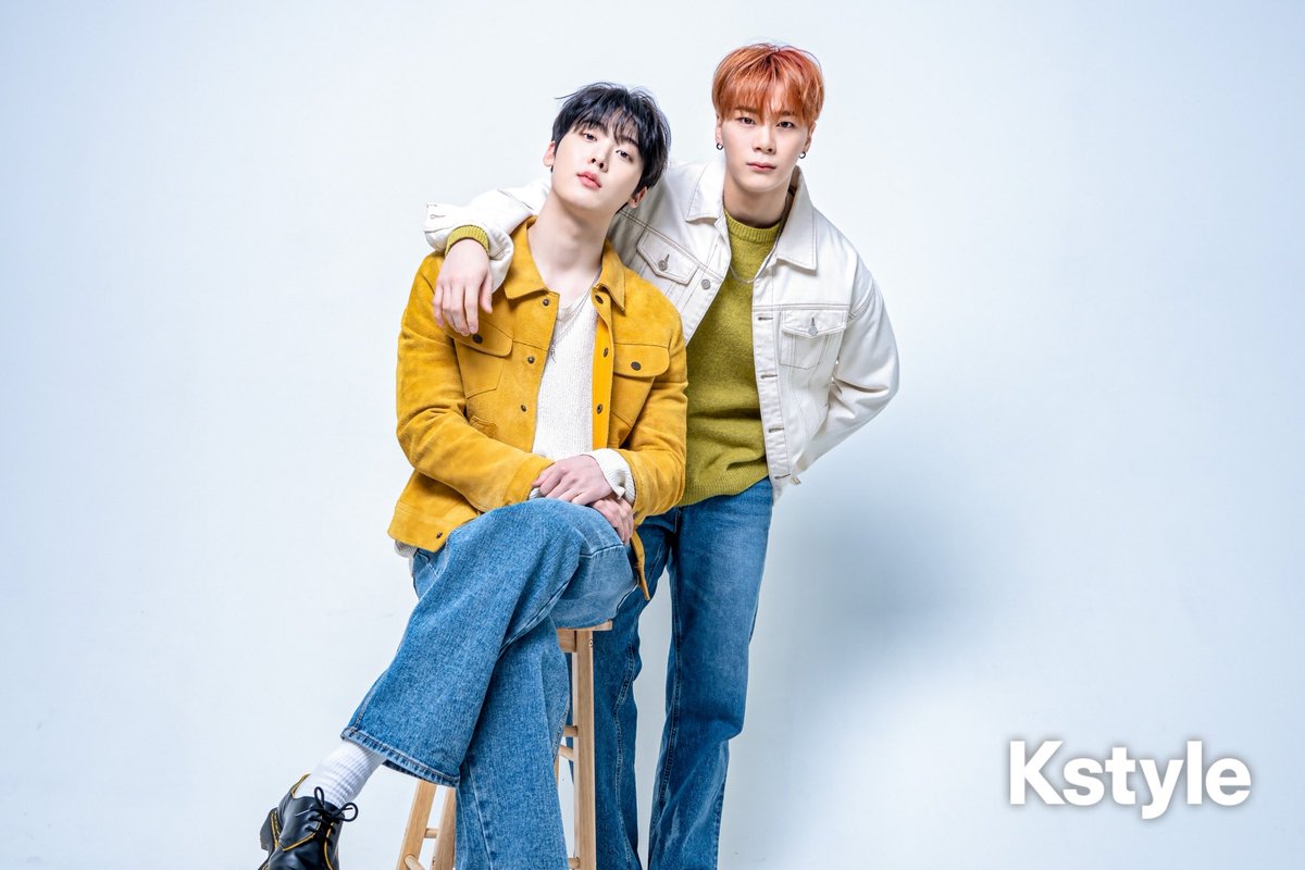 _moonkongdal's tweet photo. 빈이가 쪼꼬매보이는 마법... 알고있었다가도 새삼 놀라는 애들 피지컬✨ 
#문빈 #산하 https://t.co/ZWSQ2f71a7
