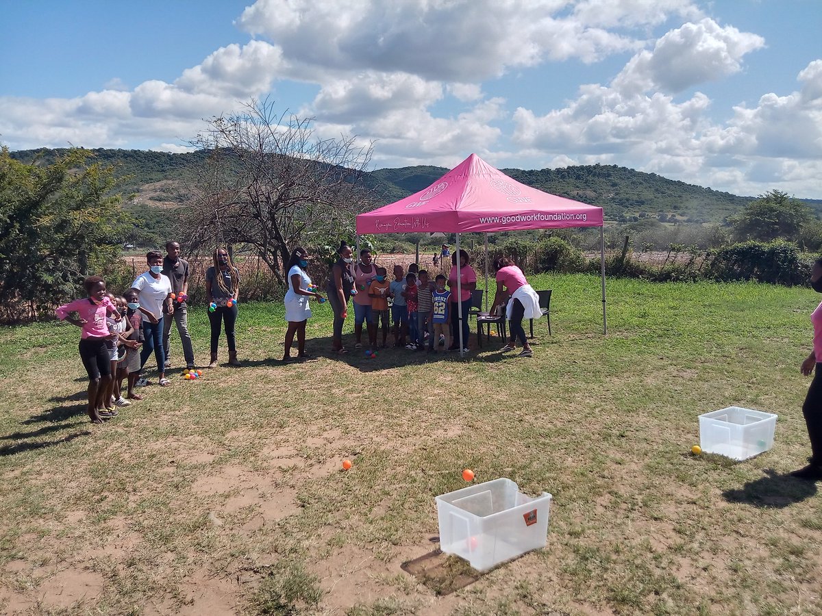 Fumanikeegen001's tweet photo. Learning is Fun at @HazyviewDLC Collaboration between #OpenLearningAcademy and #BridgingAcademy is overwhelming #RuralRockStars  #WonderFilledLearning #ReimagineEducation with us @GwfOnline https://t.co/n5G8ltoAEG