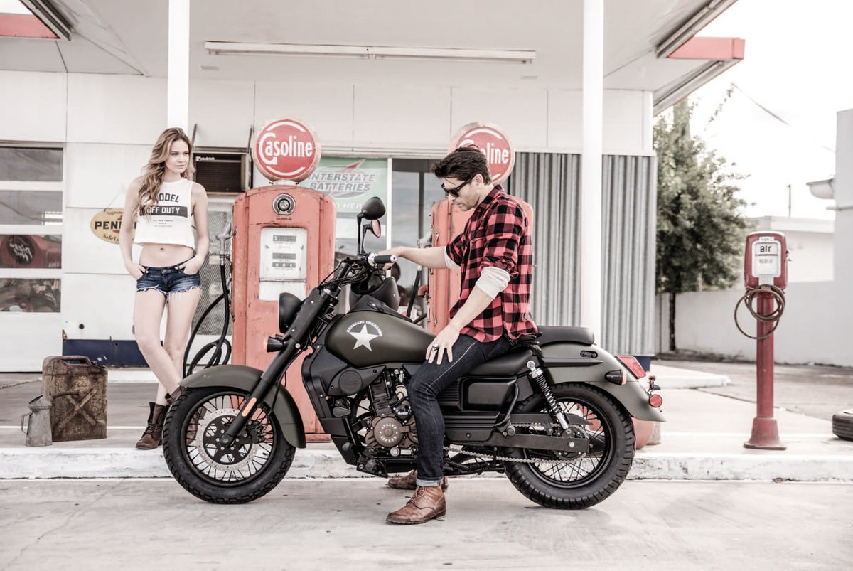 urbaanews's tweet photo. UM Motorcycles a présenté ses modèles destinés au marché français ! Opterez-vous pour le style US ? Plus d'infos sur https://t.co/N3sM7JHKkt
#ummto #custom #cruisermotorcycle #urbaanews
UM Motorcycles : Le rêve américain arrive en France https://t.co/liu7krka3A via @urbaanews https://t.co/8iymiywCT2