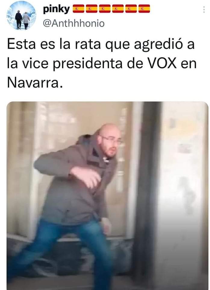clar_amunt's tweet photo. Aún sigue libre.☹️ https://t.co/rbYm63VfYx