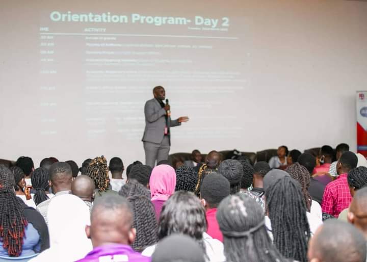 al_fantah's tweet photo. @VUKampala: We are making inroads, as the best institution at the higher level of education. As part of our Orientation Week, attended by thousands of students, we are instilling the right University Philosophy in our students. https://t.co/RhdN8apF1m