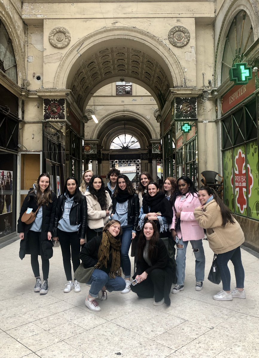 M2DPFSceaux's tweet photo. Retour en photos sur le voyage pédagogique du M2 DPF. La promotion ainsi que certains membres du bureau de l’association ont passé quatre jours à découvrir Bordeaux et ses environs. 

Merci à Madame le Professeur Françoise Labarthe et aux organisateurs ! https://t.co/Ss1BpObH7u