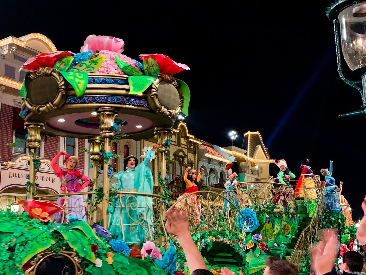 thedlpgeek's tweet photo. With just 2 days to the next #APNight, let’s look back to my second favourite party: the Pirates & Princesses farewell event!
This was my first experience of the phenomenon that was P&P and I loved it! Just wish I got to see more of the season. #CountdownTo30YODLP https://t.co/23bAfyHGGN