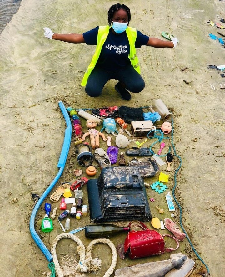 WAGGGSdelegates's tweet photo. Our beaches are heavily polluted with all kinds of waste and all these compound the climate change menace. If we truly want to be free, then it boils down to attitudinal change! ^Maud @GhanaGirlGuides @UN_Women 
#GuidesAtCSW #BringInTheGirls https://t.co/Thzd2GiW6K