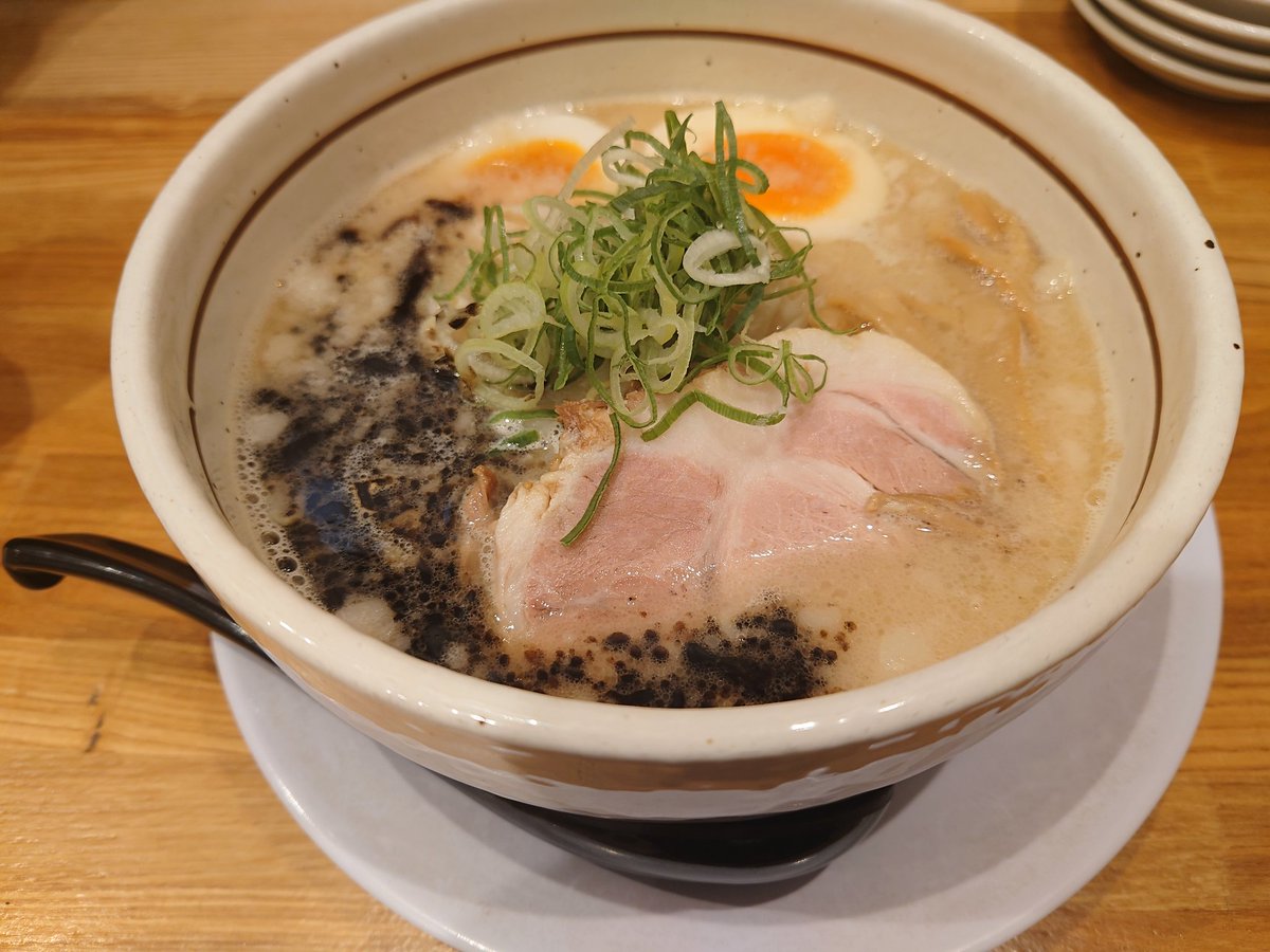 Rusty_Bravely's tweet photo. 今日は昼夜ラーメン屋行った✌🏻 ̖́-
昼はﾐﾆネギシャーシュー丼
夜は半チャーハン
がめちゃ美味しかった😊 https://t.co/jFlYlW6fgt