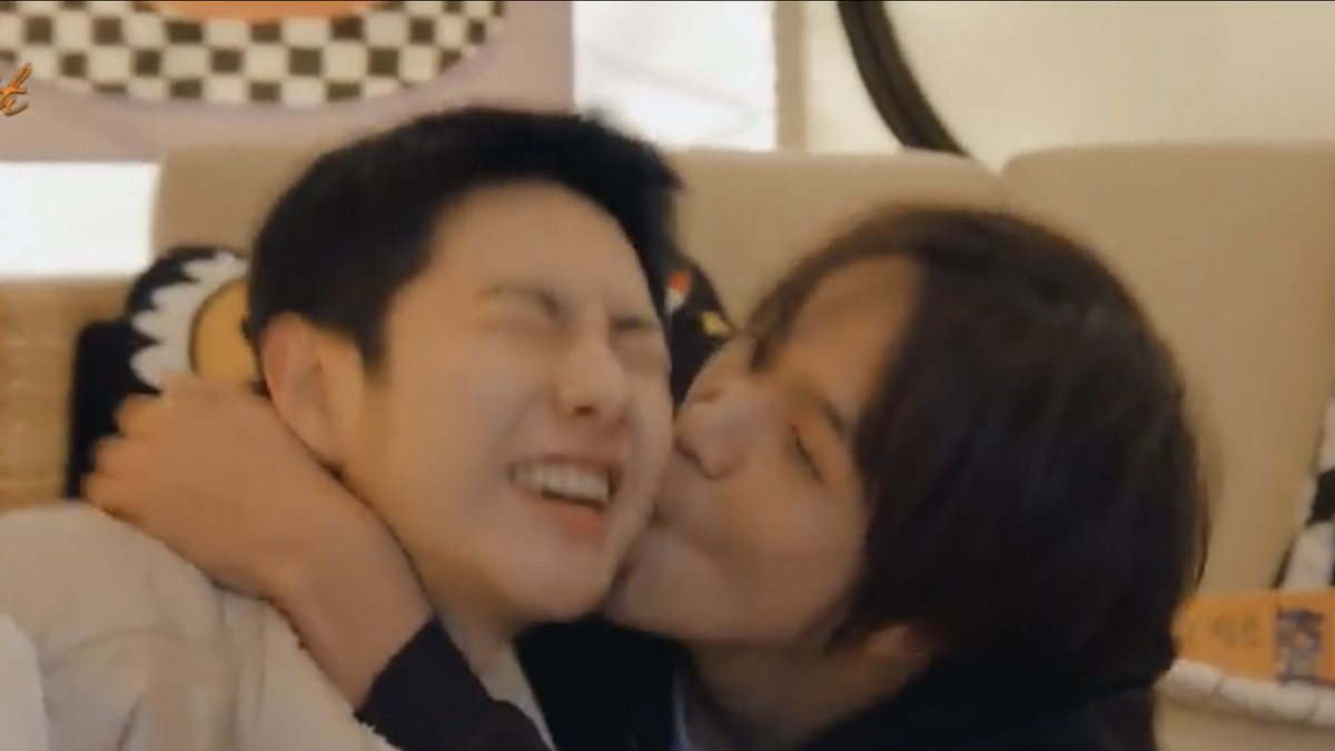 apieceofhrj__'s tweet photo. เนี่ย ใครใครก้อเอนดุอินจุนอย่างหนักอะ🥹💗 https://t.co/99k1O4jFMk