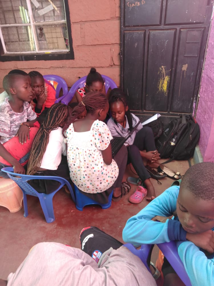 JitTech_learn's tweet photo. Yesterday's 1 hour of coding somewhere in Dandora #codeinnovategrow #Nairobi https://t.co/tH6dyHHKTY