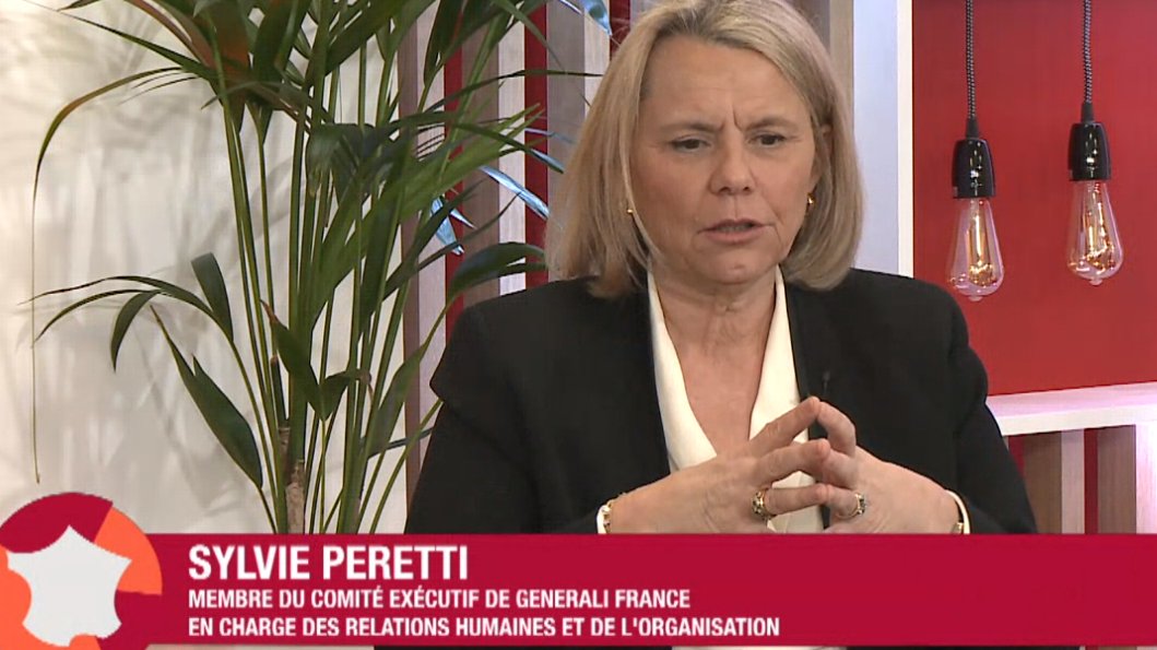 generalifrance's tweet photo. #France2025 - "Chez @generalifrance, nous avons demandé à tous les managers de créer avec leurs équipes une charte de vie d'équipe avec un cap, des étapes, des rites. On réinvente aussi le principe de réunion. Le questionnement est très présent." 
🗣 @sylvieperetti https://t.co/5VYNPzZ58p