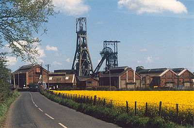 SnowdownParkLtd (@snowdownparkltd) on Twitter photo Snowdown Colliery is conveniently situated alongside the main Dover to Canterbury railway line, near to Ackolt which lies between Womenswold and Nonington.
Image: View of Snowdown, looking towards Nonington (1986)
#SnowdownPark #Snowdown #Colliery #Coalmine #History #CoalMiners Snowdown Colliery is conveniently situated alongside the main Dover to Canterbury railway line, near to Ackolt which lies between Womenswold and Nonington.
Image: View of Snowdown, looking towards Nonington (1986)
#SnowdownPark #Snowdown #Colliery #Coalmine #History #CoalMiners
