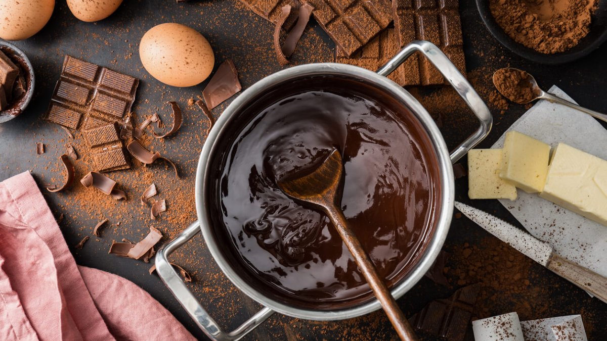 CocinayVino's tweet photo. Estos consejos son ideales para hornear #ConChocolate  https://t.co/LQ3ow2ZamE https://t.co/9jHMDO8fOU