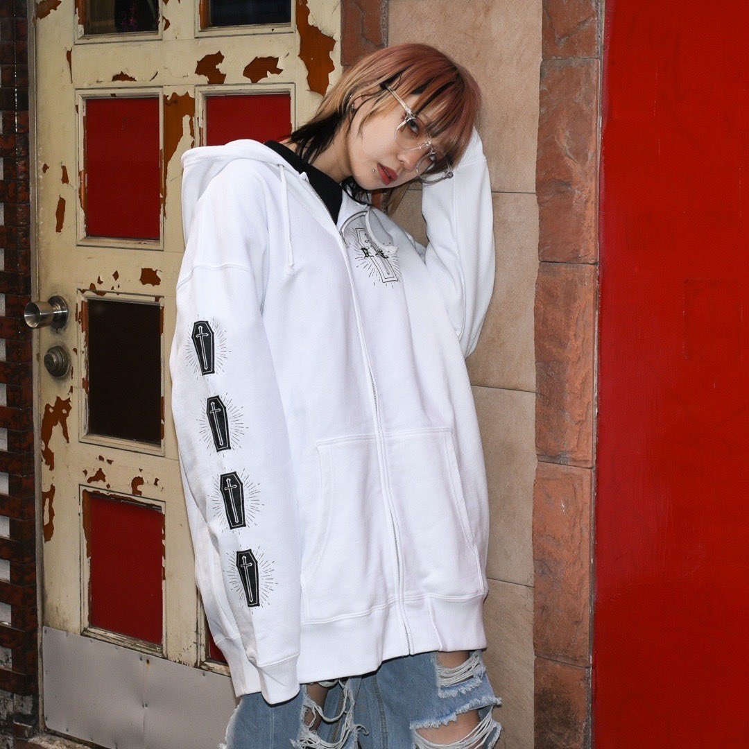 ?‍?REFLEM(レフレム) NEW ARRIVAL バックのオーロラ箔プリントが 