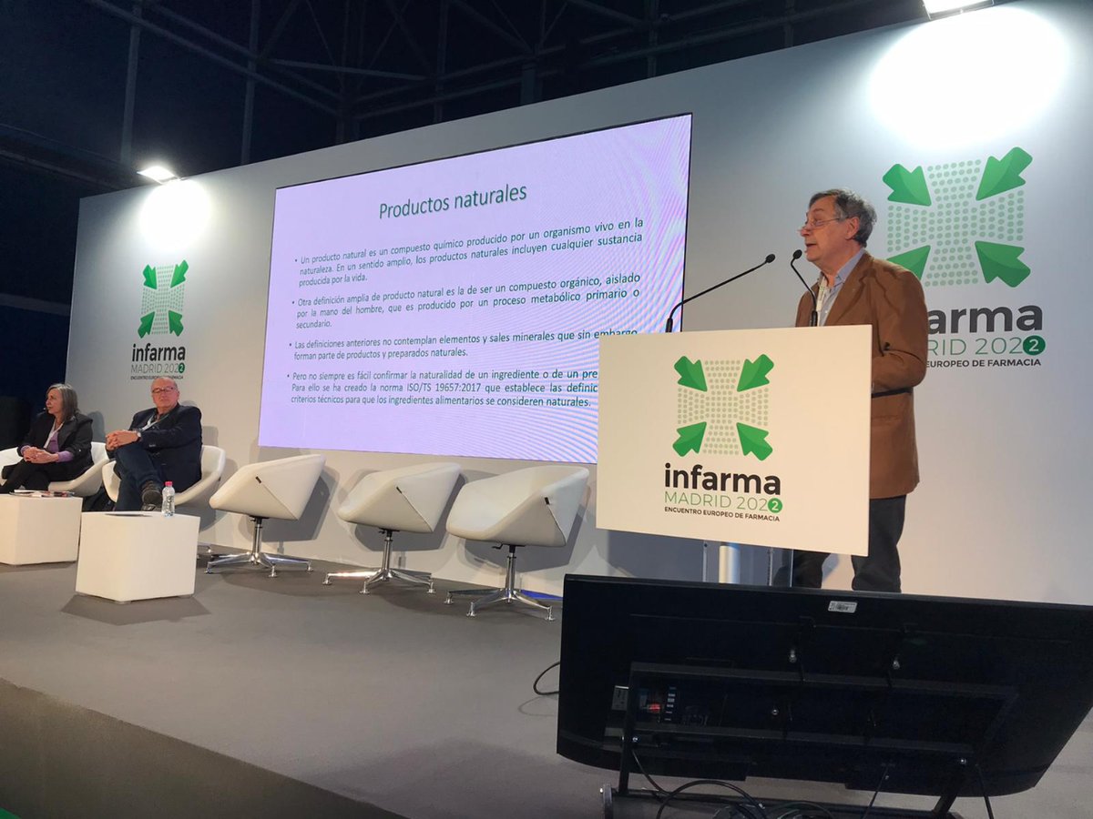 cofmurcia's tweet photo. 🙌Estamos encantados por la acogida que ha tenido "¡Lo Natural está en la farmacia !... Confía en los expertos en Plantas Medicinales"🌿🥼💚 en #infarma2022
@cofmurcia @farmaceuticsbcn @pepeneovision @JosepAllueCreus
#SEFIT https://t.co/wGGDkkPEu7