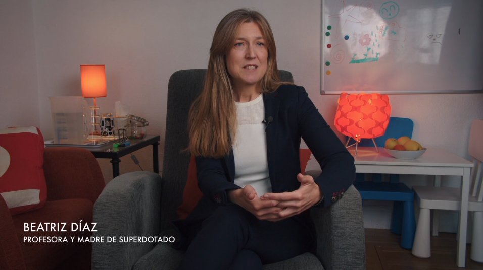 «Hay gente que me ha dicho: "Cállalo, que no se entere nadie". Y yo pienso... ¿por qué?»

Beatriz Díaz, profesora y madre de un superdotado.

Podéis ver las #LasCebras en <a href="/Filmin/">Filmin</a> 

👉🏼filmin.es/pelicula/las-c…

#Altascapacidades #Documental #Gifted