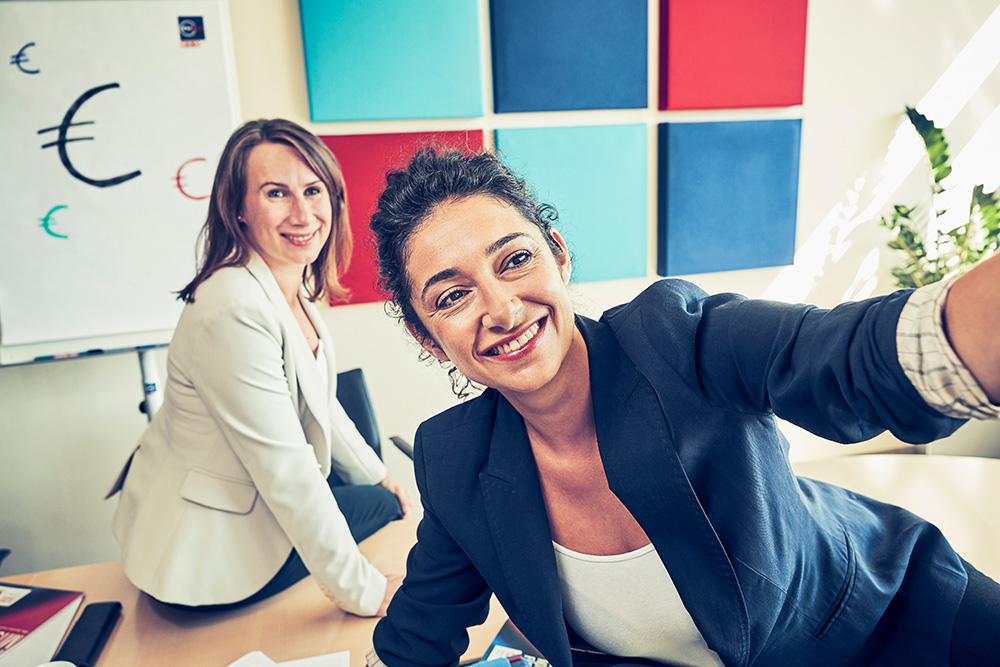 FHWienAT's tweet photo. NEU in 2022: #SustainableFinanceManagement 👨💻
Unsere Vienna Management Academy bietet ein neues berufsbegleitendes #Weiterbildungsprogramm, das darauf vorbereitet, den Wandel hin zu einer #ökologisch & sozial #nachhaltigen Wirtschaft mitzugestalten:
👉 https://t.co/aHxGwqOZXv https://t.co/JNOKuTT03F