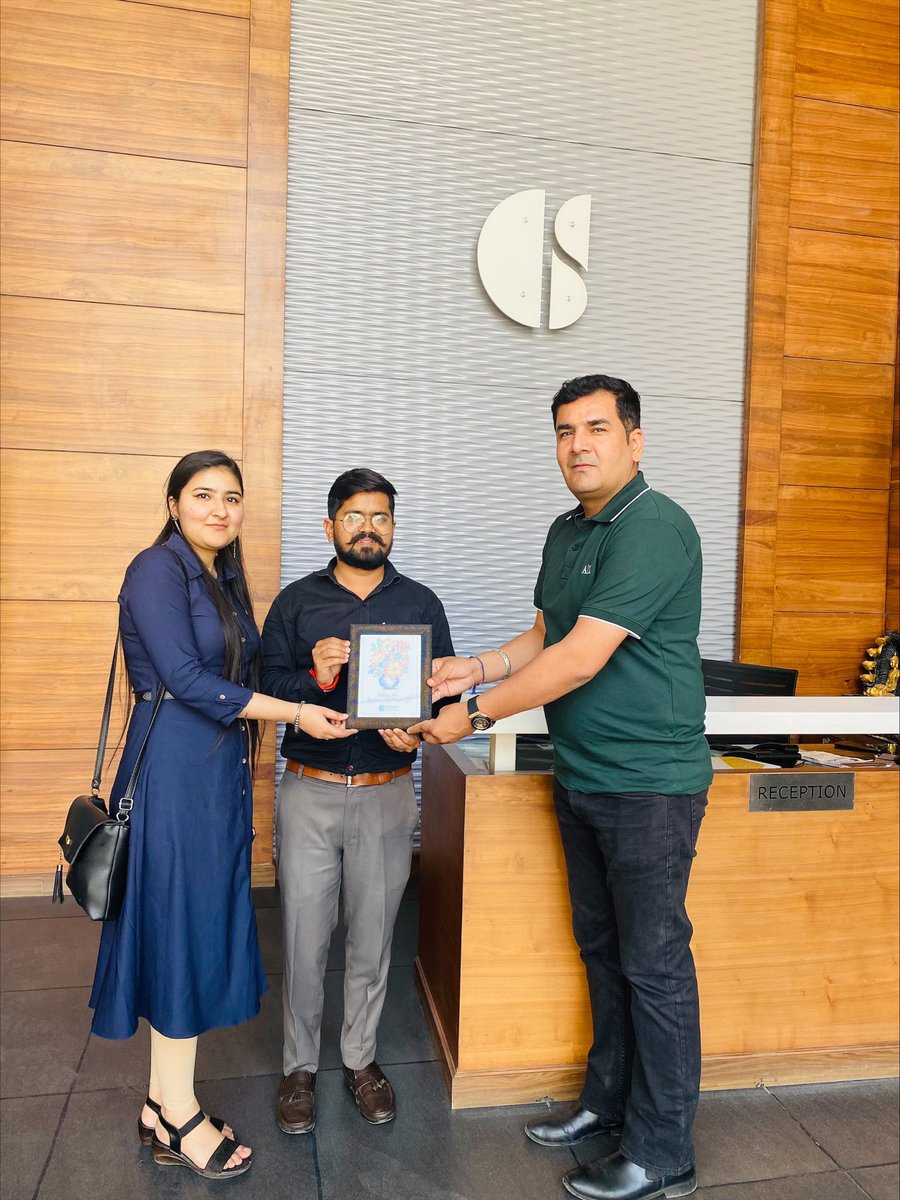 CSSoftSolution3's tweet photo. Students of CT Group of Institutions, Jalandhar, visited CS Soft Solutions and attended an interactive session. 

The industrial visit witnessed aspirants from BCA/MCA who were enthusiastic about changing trends and had bright future goals. 

#cssoft #industrialvisit #career https://t.co/SbOOU0qT2e
