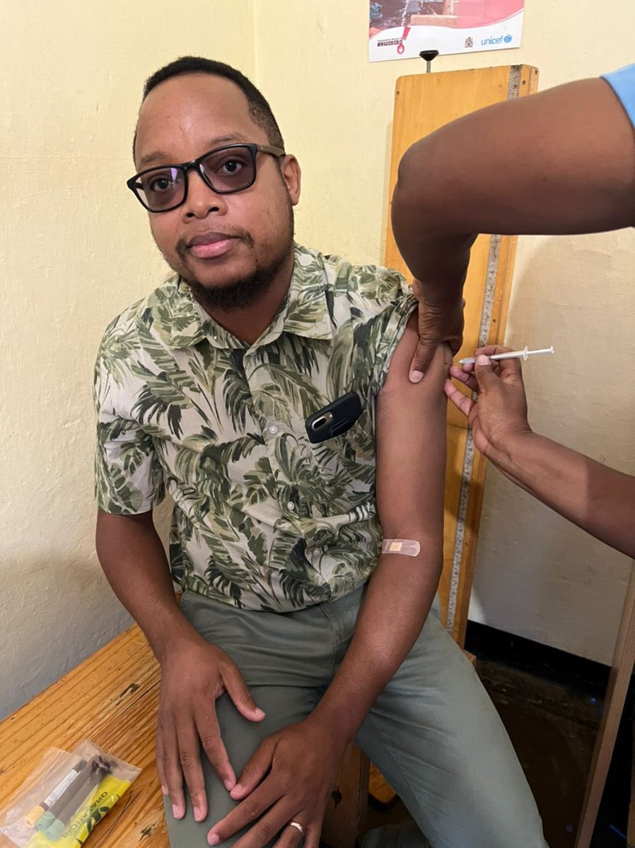 Getting my Pfizer COVID-19 Vaccine booster dose. Same day as my son and daughter were getting their emergency oral Polio Vaccine dose. #VaccinesWork