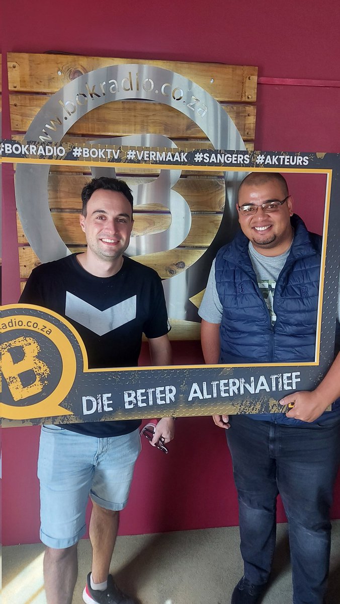 BokRadio's tweet photo. @jesseclegg het weer 'n slag in die ateljee kom kuier. Hy't o.a. met @adrianbotha91 gesels oor sy nuutste liedjie, "Waiting on the outcome" https://t.co/B25f7vJBlM
