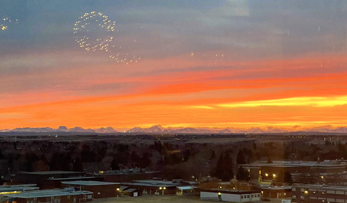 flygurrl's tweet photo. Water Tower Sunsets #yql #lethbridge https://t.co/k8TW87uF0f
