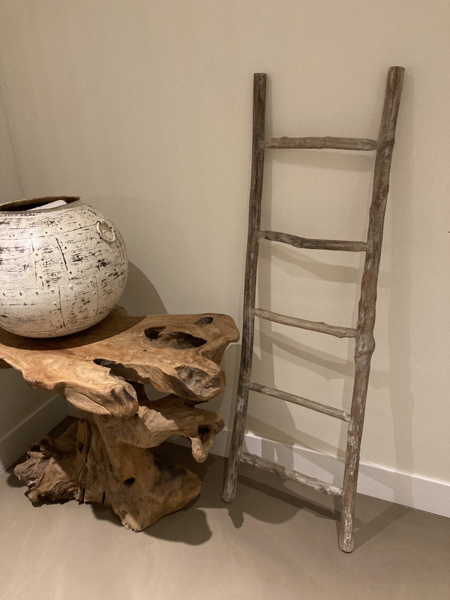 Ladders als decoratie. Wie kan dit uitleggen? 🤔