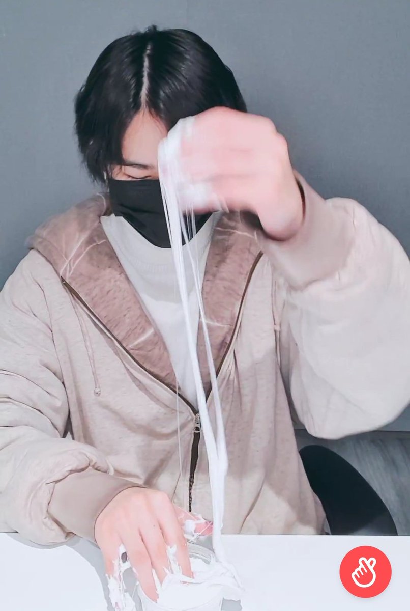 ₊˚ꮺʟᴇᴇᴘʟᴏʏ tweet media