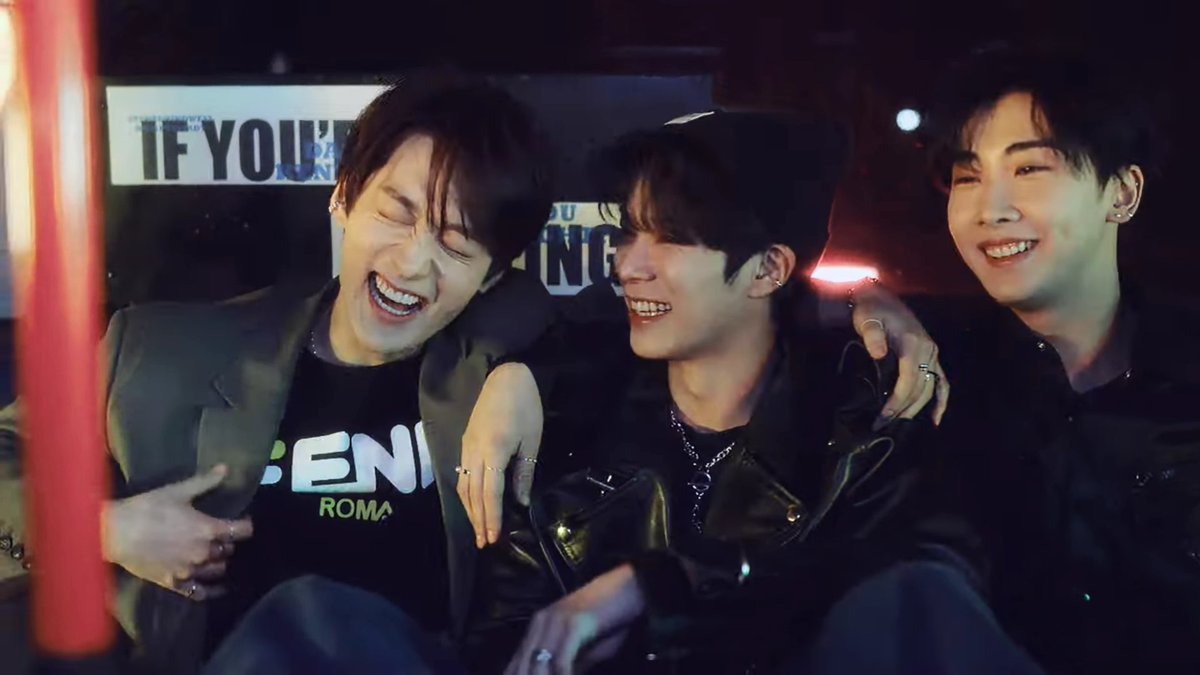 Qashrinairdina's tweet photo. NAH I JUST SO ENJOY WITH THE MV 😌 LETS GO VERRER! STREAM 'O' NOWW
#VERIVERY #VERIVERY_O #VERIVERY_SERIES_O https://t.co/d4w6OScuhP