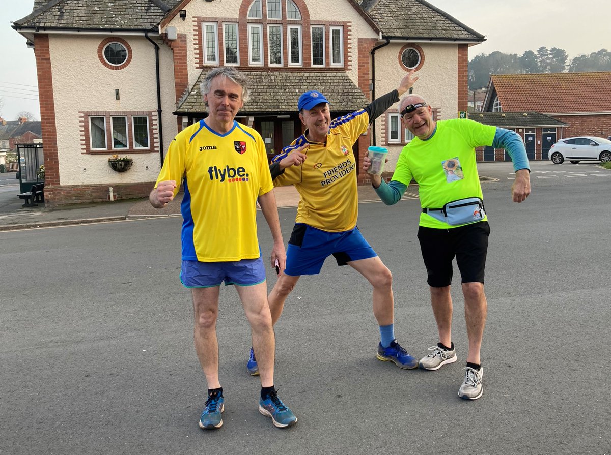 On Monday three #Lions 🦁🦁🦁 from #Budleigh Lions Club joined budleighrunners.co.uk to run in yellow &amp; blue to raise funds for the DEC #Ukraine Humanitarian Appeal💛💙 the Club raised £229 @Seachangedevon <a href="/BudleighCovid19/">BudleighSupportCovid19</a> <a href="/TeaTittleTattle/">Tea & Tittle Tattle</a> <a href="/EastDevonNews/">East Devon News.co.uk</a> #running #ECFC
