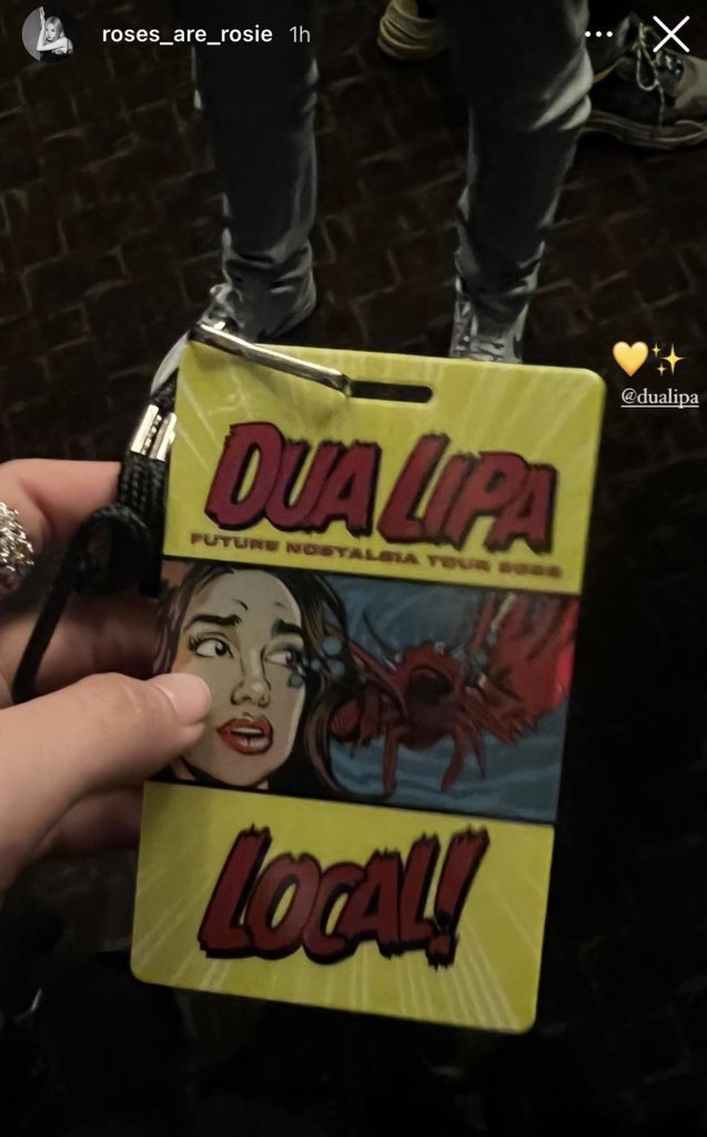 dlipahungary's tweet photo. 📸 | Rosé from @BLACKPINK attended @DUALIPA’s #FutureNostalgiaTour in LA last night! #FNTourLA https://t.co/jZAcr7Nsoo