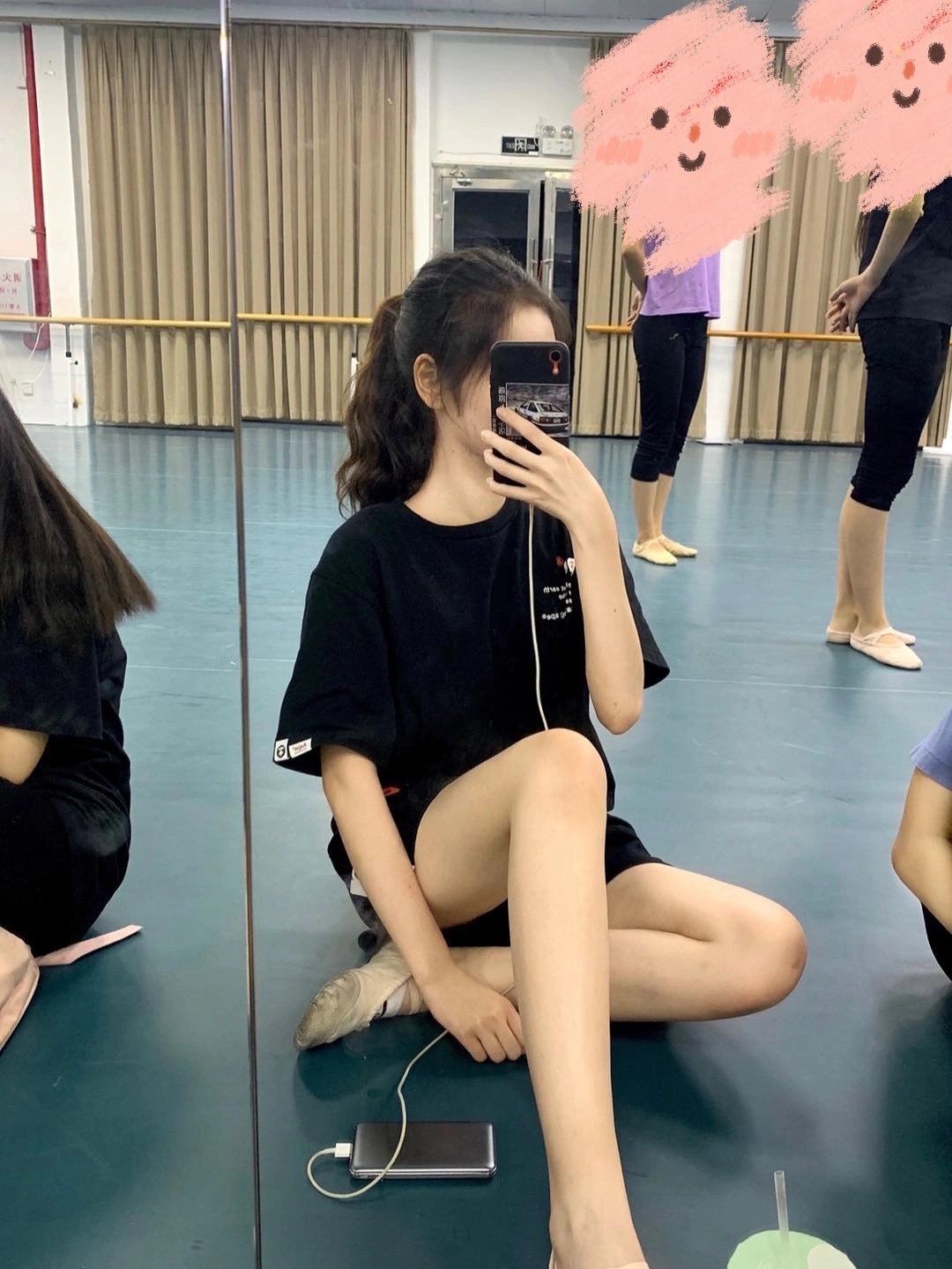 米蓓吖-在杭州on X: 舞蹈生的日常#反差#舞蹈生#腿t.covvzN3Lzr2h  X