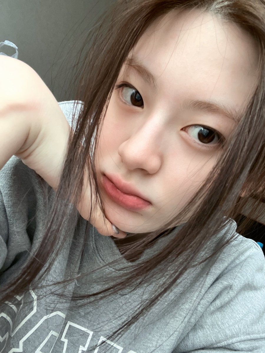 1406bbl's tweet photo. ☁️🤍 https://t.co/ASKDOz9yIr