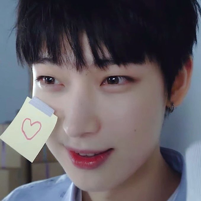 kimfox0624's tweet photo. 초롱 .. =͟͟͞͞ 💕 https://t.co/UnVYRzXU1v