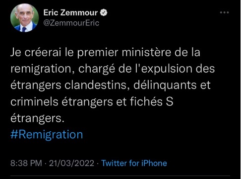 3/ "Remigration" chez EZ, c& #39;est pareil ? La population visée est différente. Il y a deux critères convergents : 1-désobéissance à la loi - avérée (criminel/délinquant/délit de clandestinité rétabli) ou putative (fichés S)2-être étranger (3 fois dans le tweet).